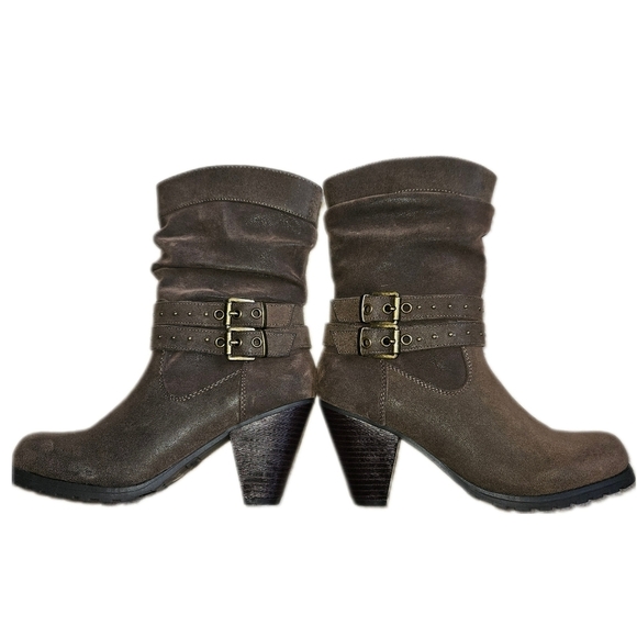 Levity Ankle Boots - Picture 3 of 5